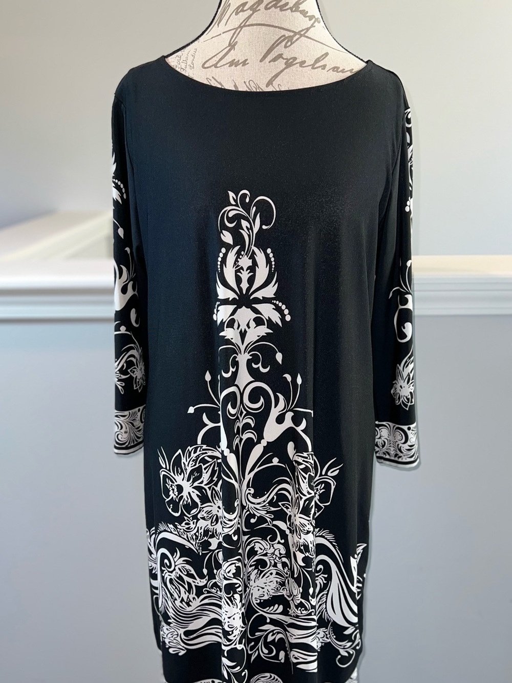 Forever Black & White Ornate Print Shift Dress Size XL